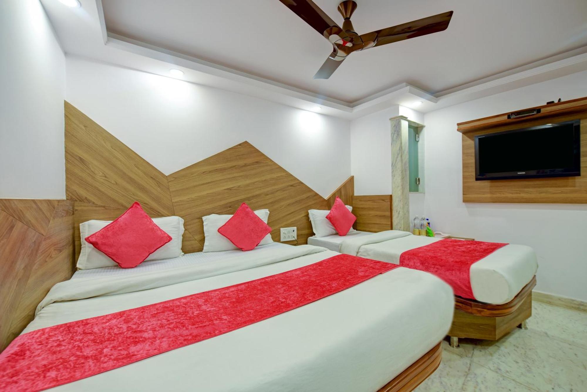 The Natraj Yes Please -New Delhi Hotel Bagian luar foto