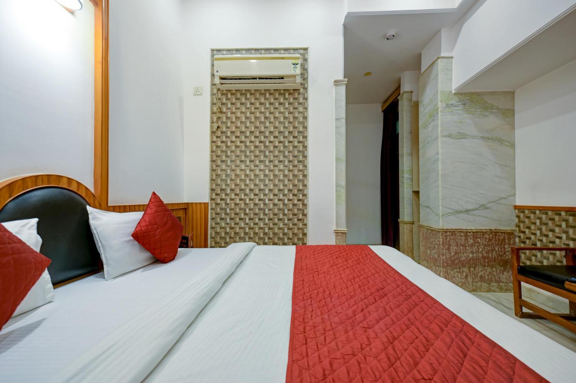 The Natraj Yes Please -New Delhi Hotel Bagian luar foto