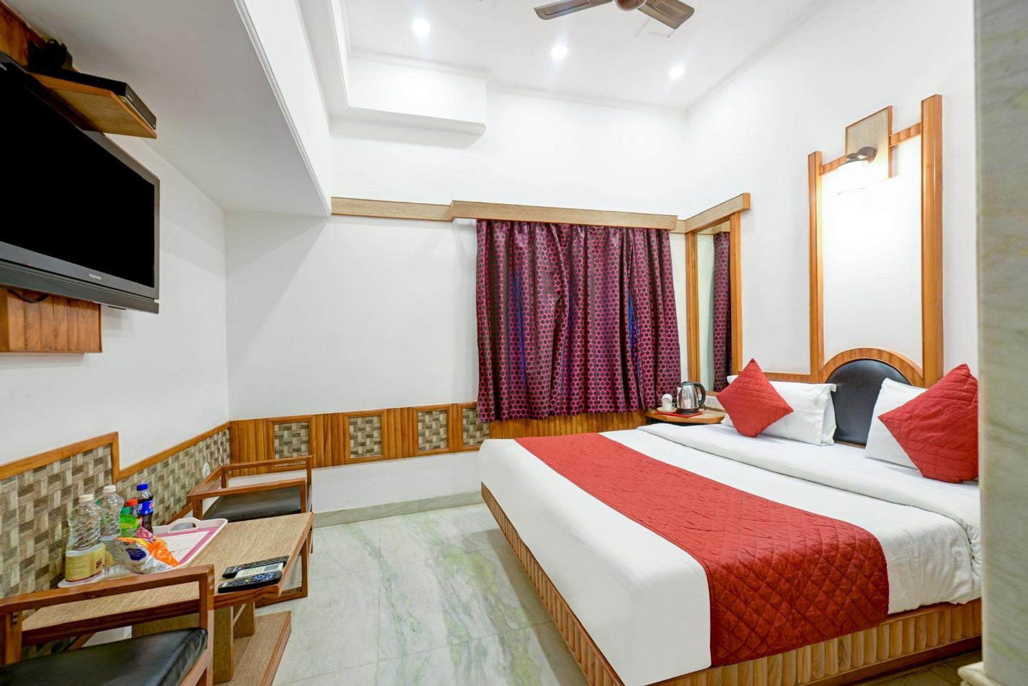The Natraj Yes Please -New Delhi Hotel Bagian luar foto