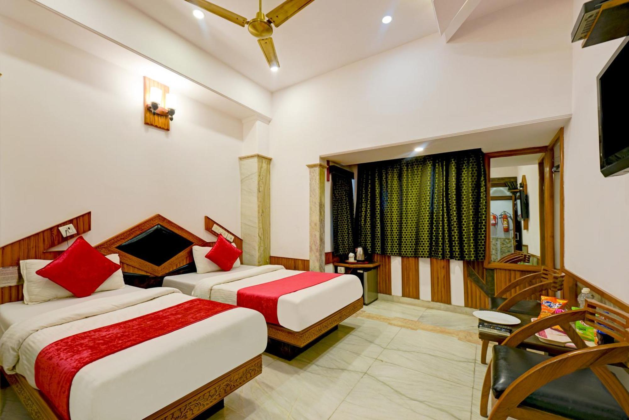 The Natraj Yes Please -New Delhi Hotel Bagian luar foto