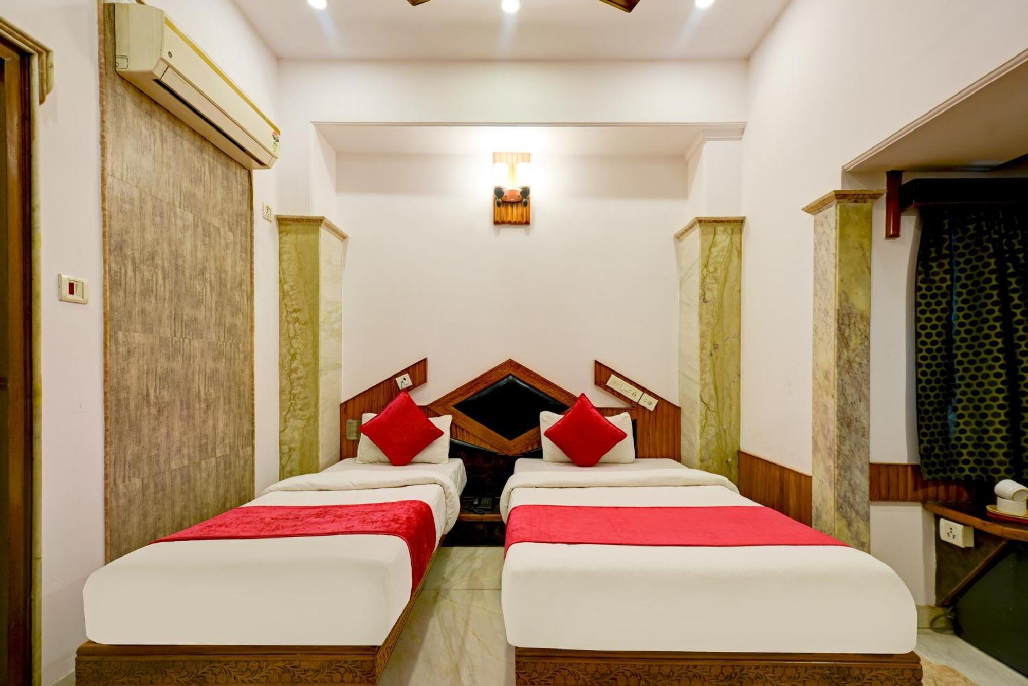 The Natraj Yes Please -New Delhi Hotel Bagian luar foto