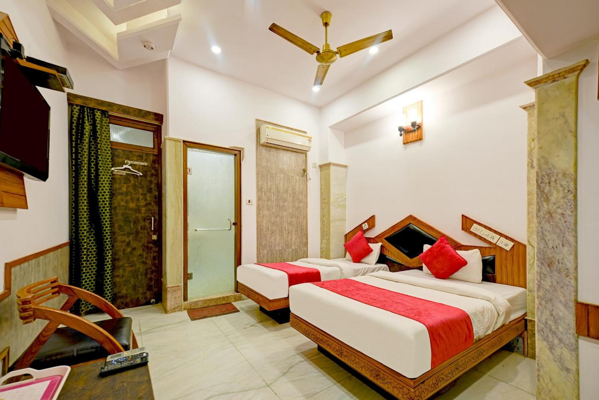 The Natraj Yes Please -New Delhi Hotel Bagian luar foto