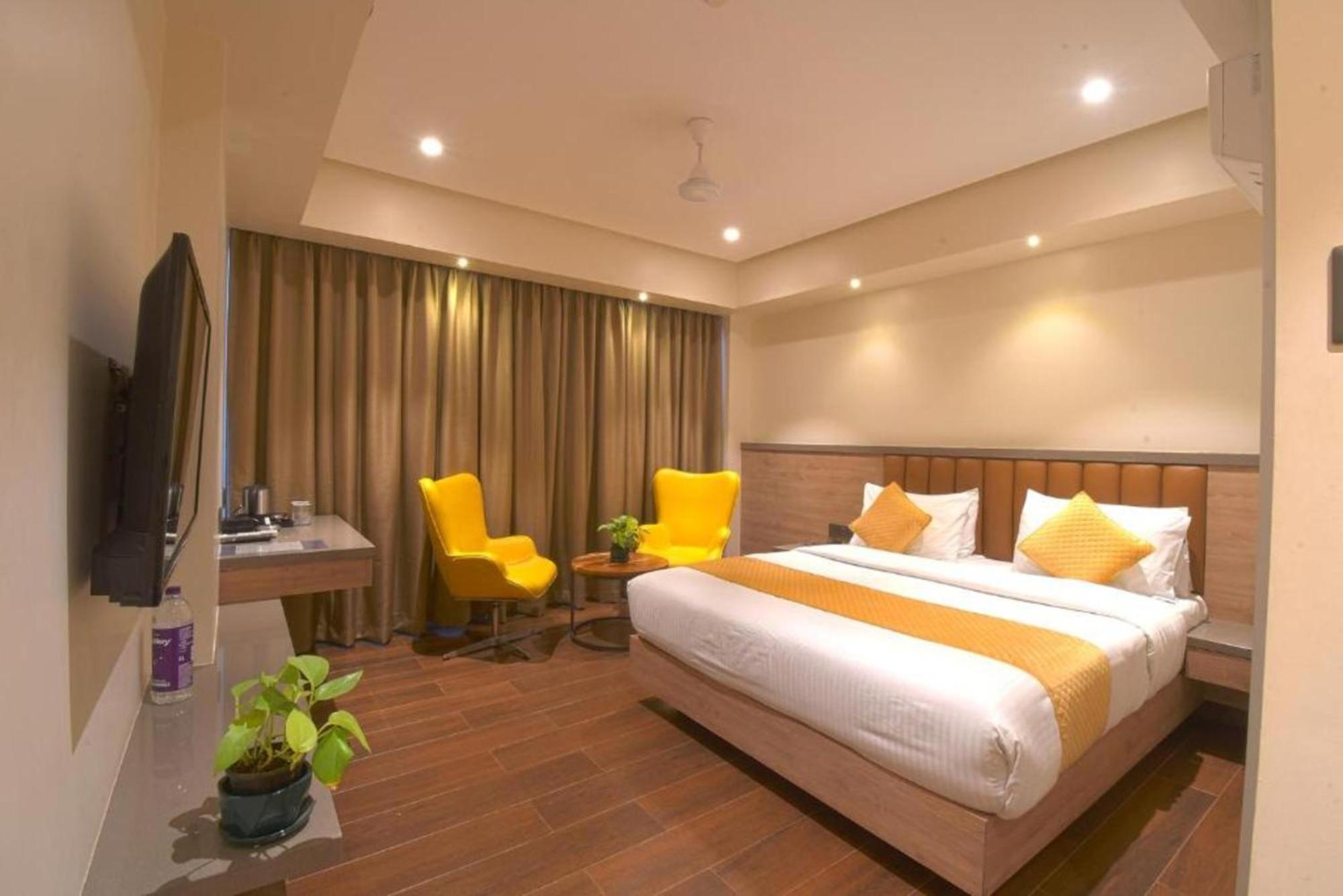 The Natraj Yes Please -New Delhi Hotel Bagian luar foto
